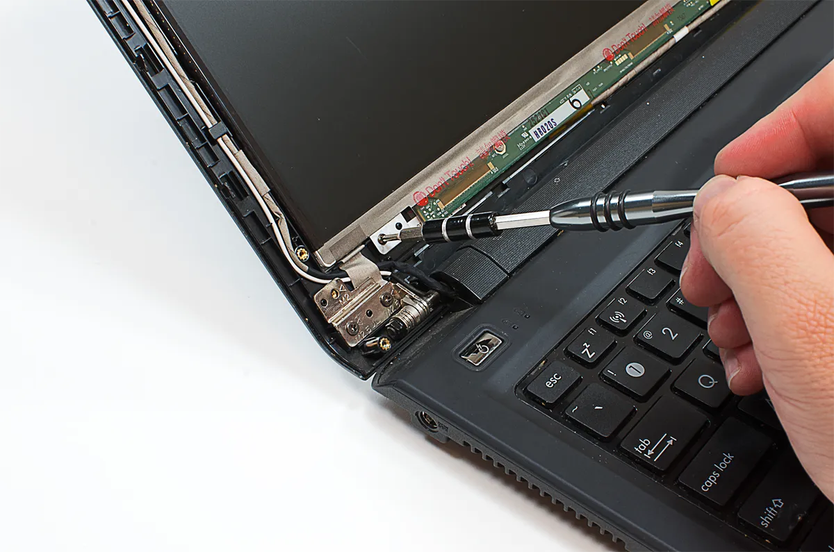 HP 14 Notebook Ekran Değişim