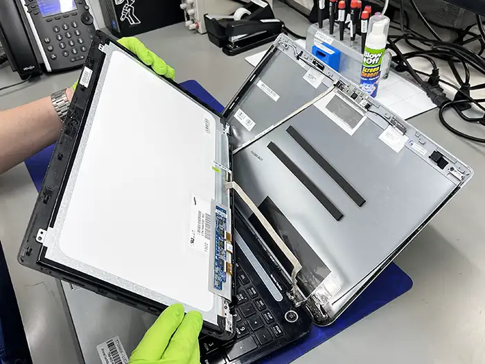 HP 17 Notebook Ekran Değişim