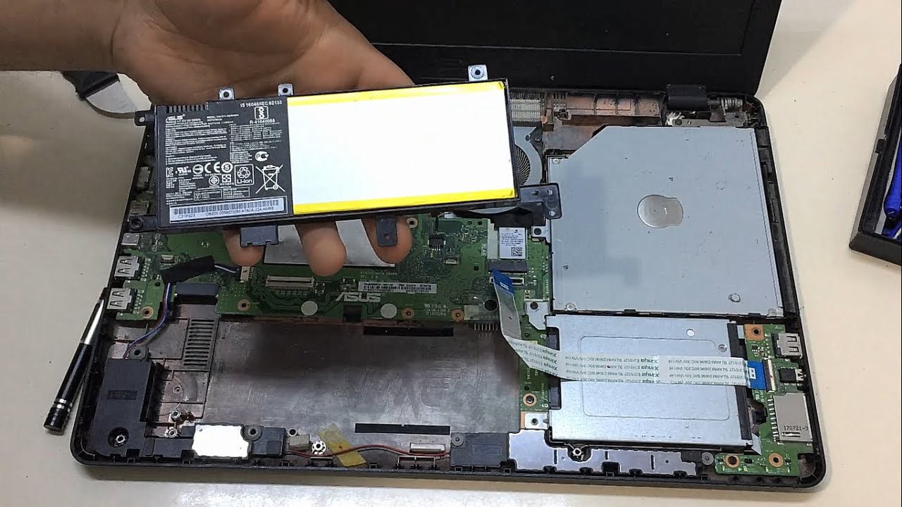 Laptop Batarya Değişimi